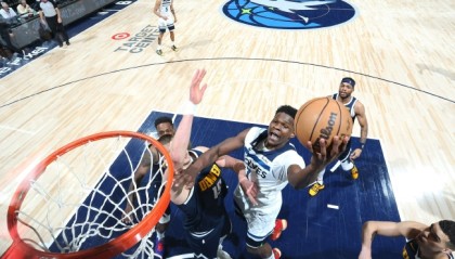  爱德华兹34分森林狼克掘金  