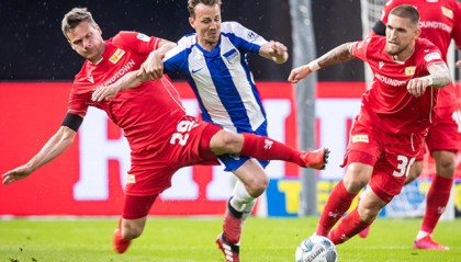  柏林赫塔防线漏洞百出，主场惨败暴露顽疾