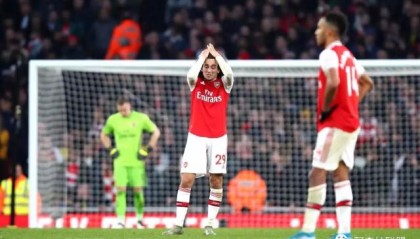  阿森纳遭遇黑色三分钟丢榜首  