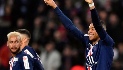  姆巴佩蝉联法甲月度最佳球员称号  