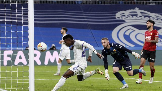  摩纳哥青春风暴席卷赛场，三球大胜昂热展锋芒